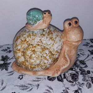 Garden Snail Decor